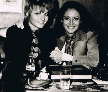 Proben mit Caterina Valente und dem kleinen Telefunken-Tonbandgerät, München, 1967