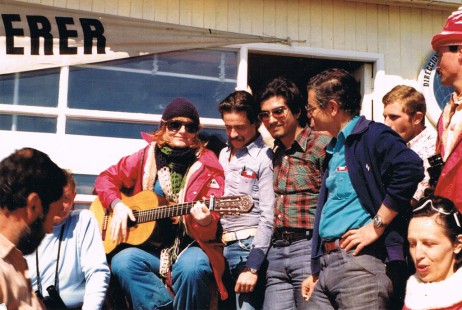 Engagement auf der WORLD DISCOVERER von Buenos Aires über Ushuaia und Kap Horn in die Antarktis, 1978 – hier bei Wissenschaftlern der Station ALMIRANTE BROWN. Auf dieser Reise entstand mein Lied ANTARKTIKA
