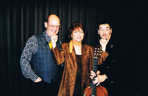 Auf der Kabarett-Bühne mit meinen Kurpfälzer Kollegen Hans-Peter Schwöbel und Chako Habekost, Ludwigshafen 2000
